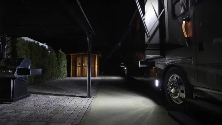 rv-led-floodlights-735x413.jpg