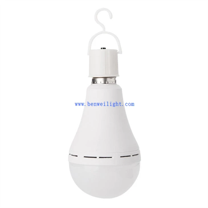 Uppladdningsbar LED-lampa med batteribackup