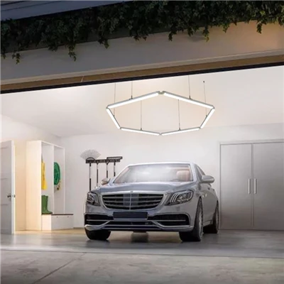 Hexagon LED-taklampa - 110V-277V för bilsalonger och industriutrymmen
